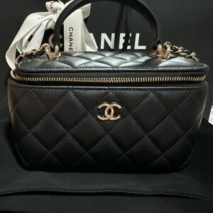 Chanel Vanity Top handle bag